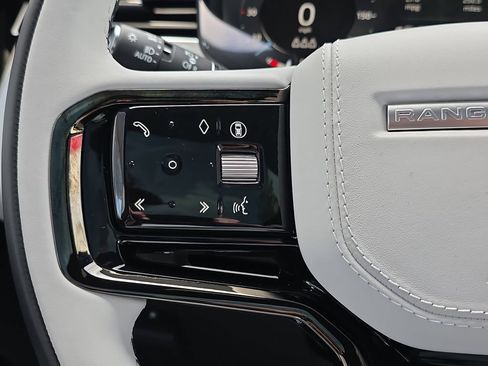 New 2026 Land Rover Range Rover Sport Dynamic SE AWD/4WD image 17