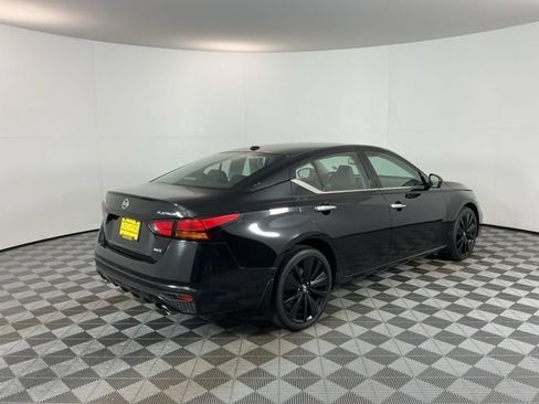 Used 2019 Nissan Altima 2.5 Platinum AWD/4WD image 5