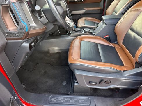 Certified 2023 Ford Bronco Outer Banks w/ Sasquatch Package image 12