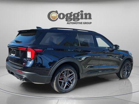 New 2026 Ford Explorer ST w/ Sun And Sound Package image 6