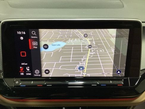 Used 2024 Volkswagen Atlas Cross Sport SEL R-Line image 31