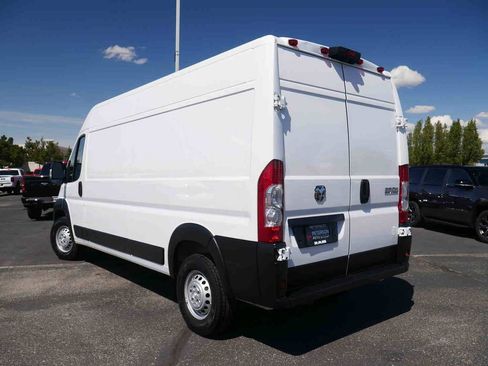 Used 2025 RAM ProMaster 3500 w/ Convenience Group FWD image 7