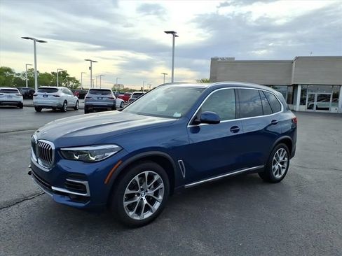 Used 2022 BMW X5 xDrive40i w/ Premium Package AWD/4WD image 13
