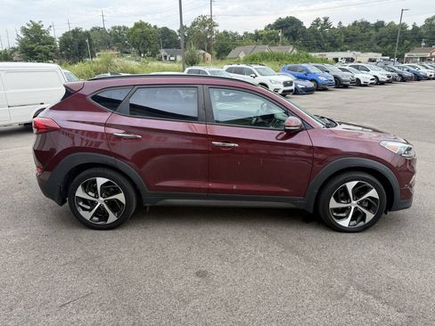 Used 2016 Hyundai Tucson Limited w/ Option Group 03 FWD image 6