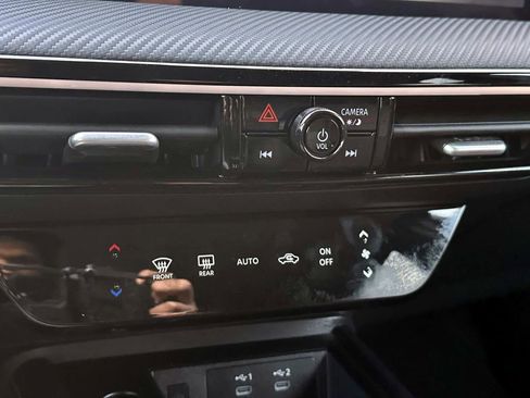 Certified 2025 Nissan Kicks SR w/ Illumination Package image 29