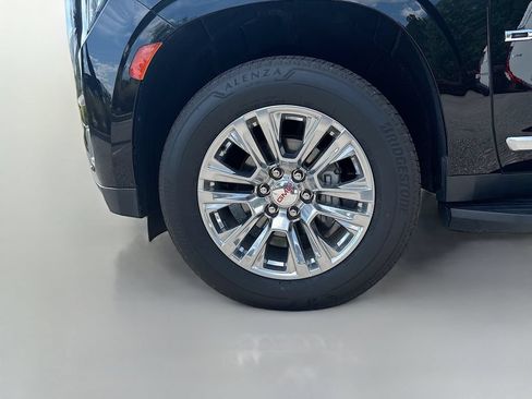 Used 2021 GMC Yukon Denali AWD/4WD image 9