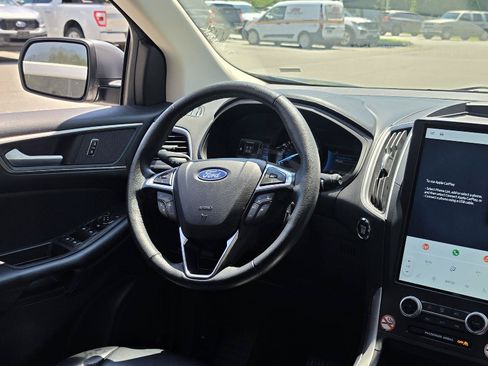 Used 2024 Ford Edge SEL AWD/4WD image 20