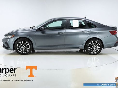 Used 2025 Volkswagen Jetta Sport FWD image 2