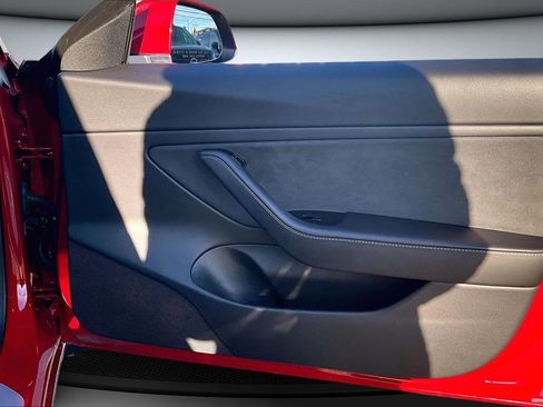 Used 2018 Tesla Model 3 Long Range image 24