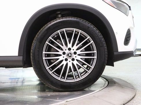 Certified 2025 Mercedes-Benz GLC 300 4MATIC image 12