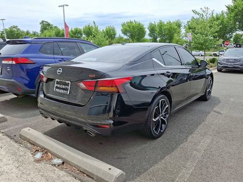 Used 2024 Nissan Altima 2.5 SR w/ SR Premium Package FWD image 4