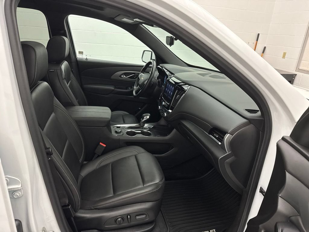 Used 2023 Chevrolet Traverse LT w/ LT Premium Package AWD/4WD image 64