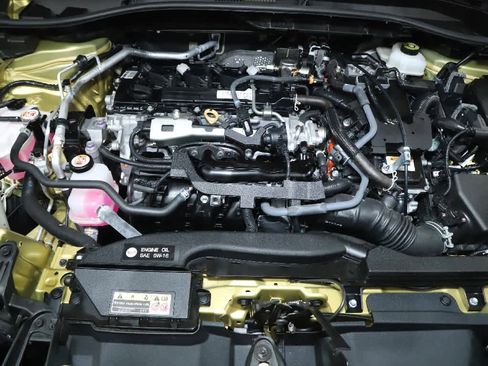 Used 2023 Toyota Corolla Cross SE image 34