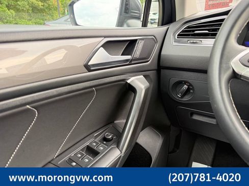 Used 2023 Volkswagen Tiguan SE w/ Panoramic Sunroof Package AWD/4WD image 45