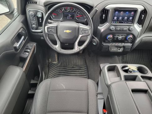 Used 2022 Chevrolet Silverado 1500 LT AWD/4WD image 27