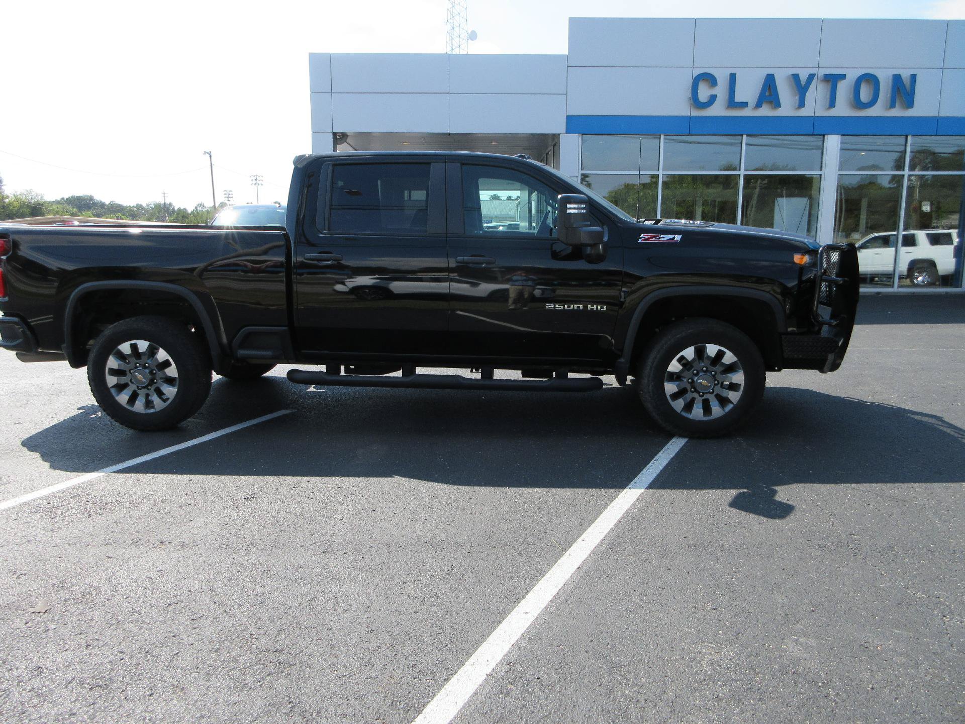 Used 2024 Chevrolet Silverado 2500 Custom w/ Custom Value Package AWD/4WD image 2