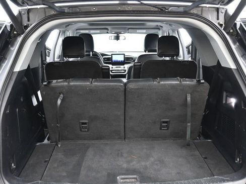 Used 2022 Ford Explorer XLT w/ Equipment Group 202A image 11