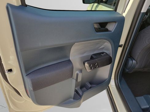 New 2025 Ford Maverick XL w/ Equipment Group 102A image 22