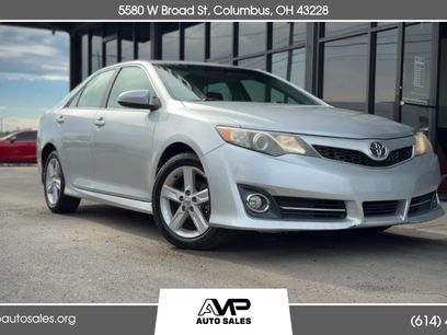 Used 2014 Toyota Camry SE w/ Moonroof Package