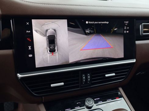 Certified 2023 Porsche Cayenne Platinum Edition AWD/4WD image 19