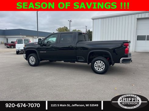 Used 2025 Chevrolet Silverado 2500 LT w/ Safety Package image 18