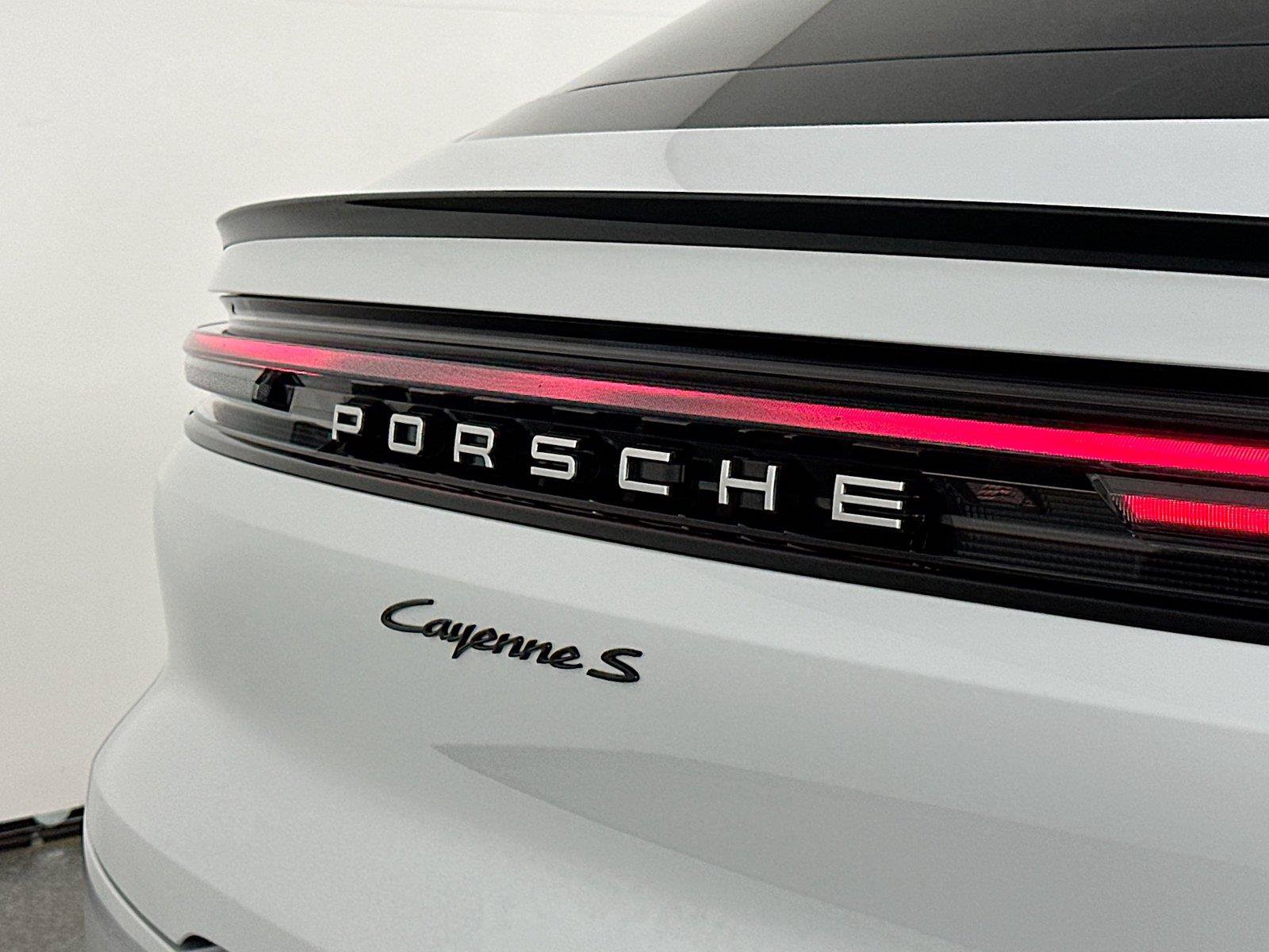 Certified 2025 Porsche Cayenne S AWD/4WD image 15