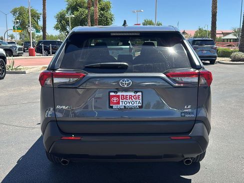 Used 2023 Toyota RAV4 LE AWD/4WD image 7
