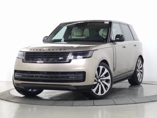 Used 2025 Land Rover Range Rover SE video 1