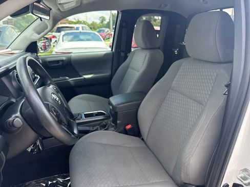 Used 2022 Toyota Tacoma SR w/ SX Package RWD image 13