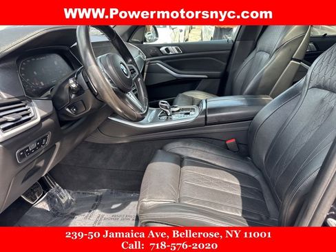 Used 2020 BMW X5 M50i w/ Premium Package image 33