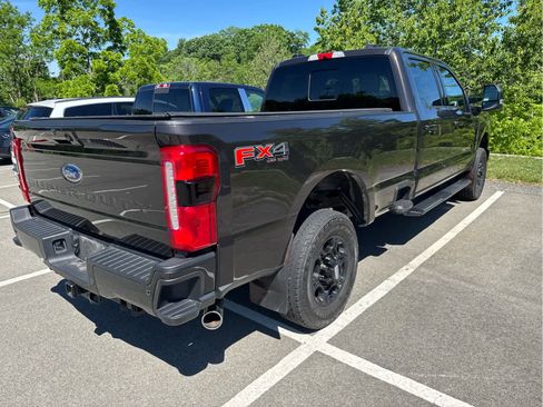 Used 2024 Ford F250 XLT w/ XLT Premium Package AWD/4WD image 8
