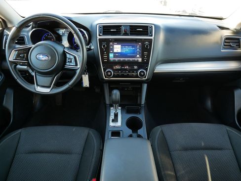 Used 2019 Subaru Outback 2.5i Premium image 10