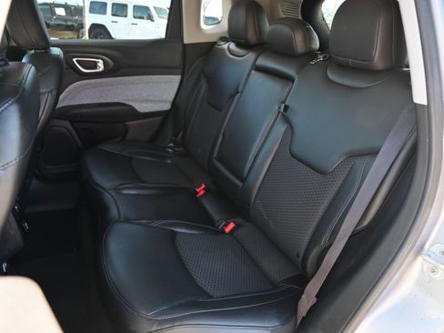 Used 2022 Jeep Compass Latitude w/ Sun and Sound Group image 11