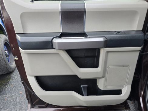 Used 2019 Ford F150 XLT image 16