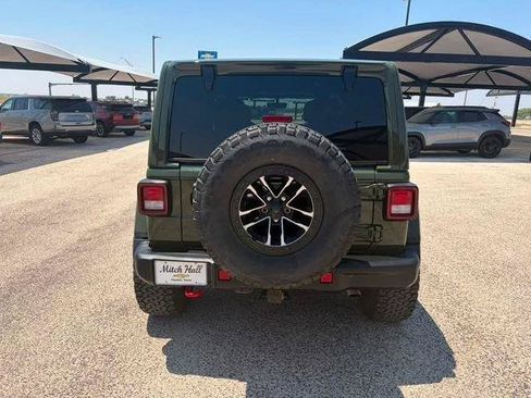 Used 2023 Jeep Wrangler Unlimited Rubicon w/ Cold Weather Group AWD/4WD image 4