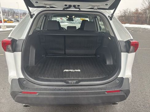 Certified 2022 Toyota RAV4 XLE image 16
