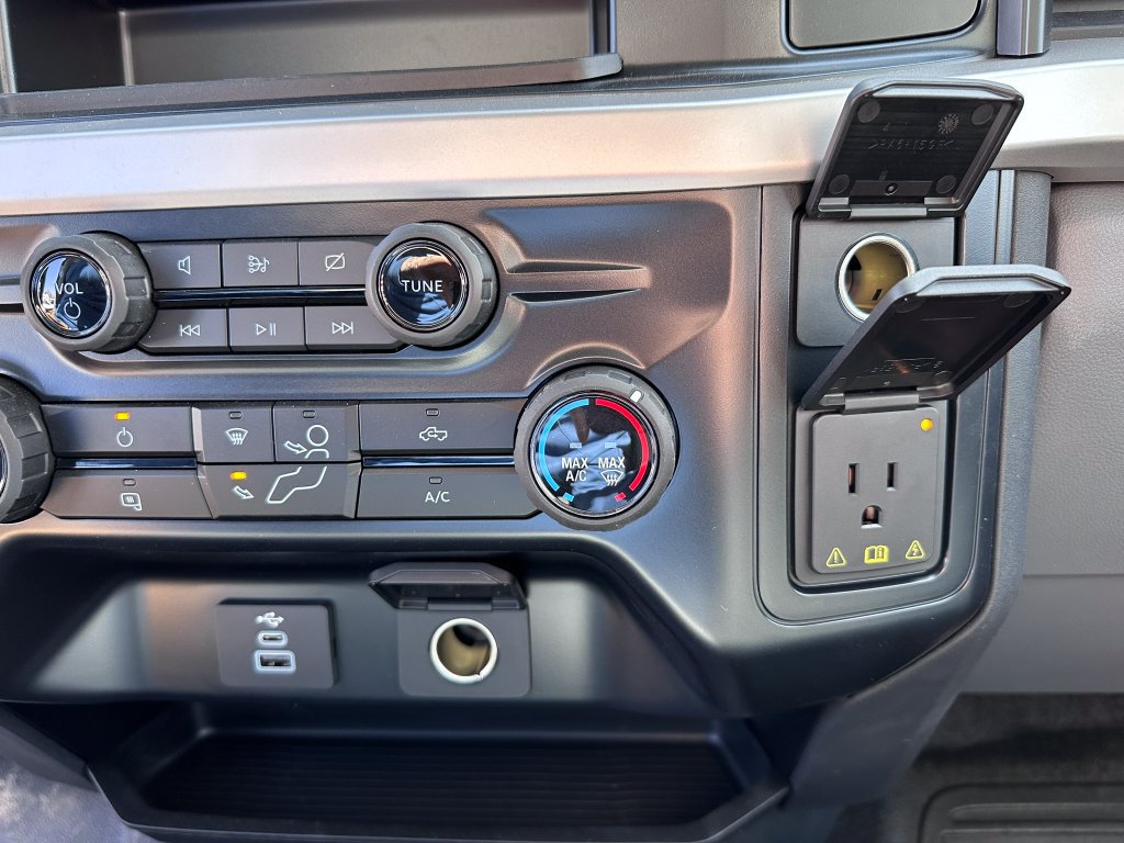 New 2024 Ford F550 4x4 Regular Cab Super Duty image 22