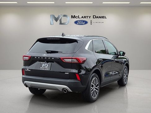 Certified 2025 Ford Escape SE w/ PHEV Premium Package FWD image 5