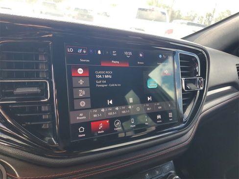 Used 2023 Dodge Durango GT image 22