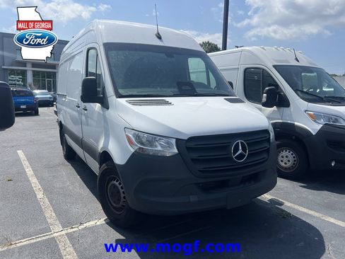 Used 2025 Mercedes-Benz Sprinter 2500 image 1