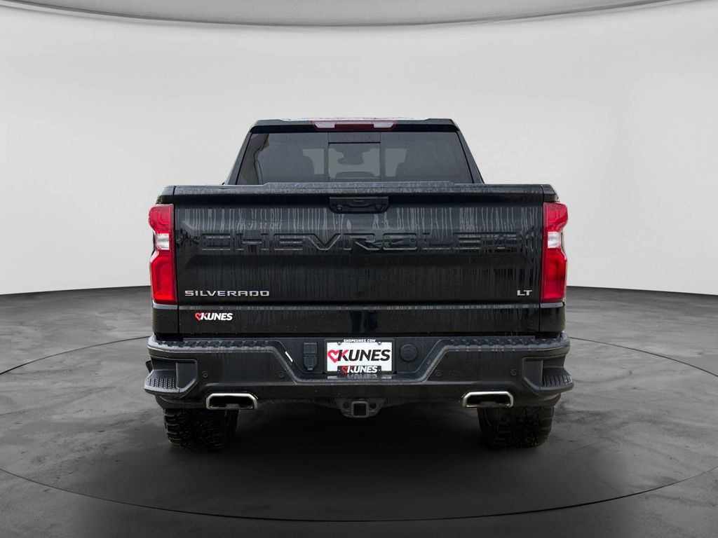 Used 2022 Chevrolet Silverado 1500 LT Trail Boss w/ Convenience Package II AWD/4WD image 9