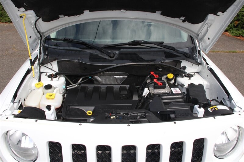 Used 2015 Jeep Patriot High Altitude AWD/4WD image 19
