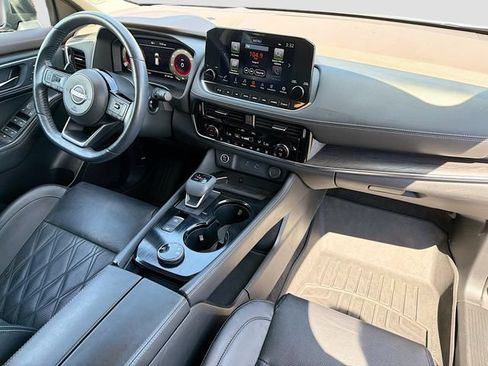 Used 2022 Nissan Rogue Platinum w/ Head-Up Display Package AWD/4WD image 28