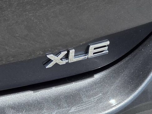 Used 2023 Toyota Highlander XLE FWD image 34