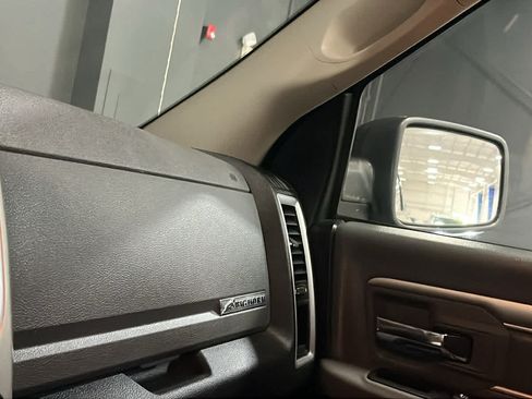 Used 2019 RAM 1500 Big Horn AWD/4WD image 18