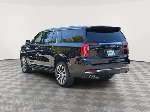 Used 2026 GMC Yukon XL Denali w/ Sun & Power Step Package AWD/4WD image 5