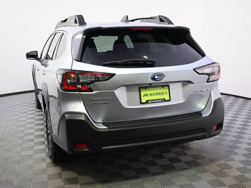 Certified 2025 Subaru Outback Premium image 4