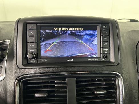 Used 2020 Dodge Grand Caravan SE w/ UConnect Hands-Free Group FWD image 22