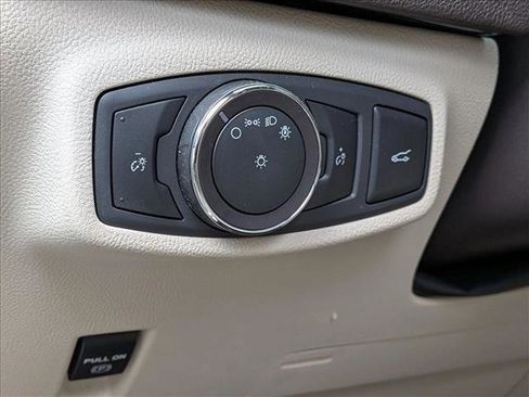 Used 2019 Lincoln MKC Reserve image 11