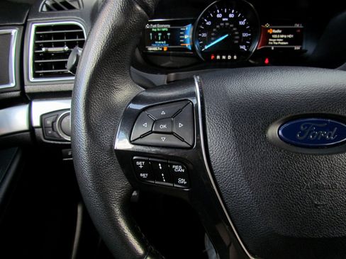 Used 2018 Ford Explorer Limited w/ Equipment Group 301A image 32